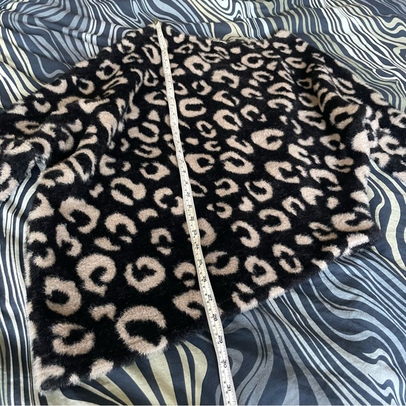 V115 Black Furry Animal Print Sweater - Picture 6 of 9